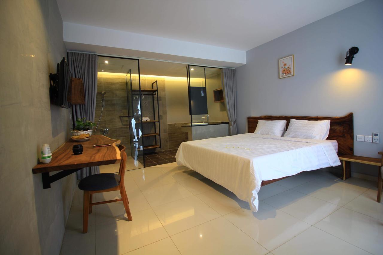 Bk Hotel Phnom Pen Exterior foto